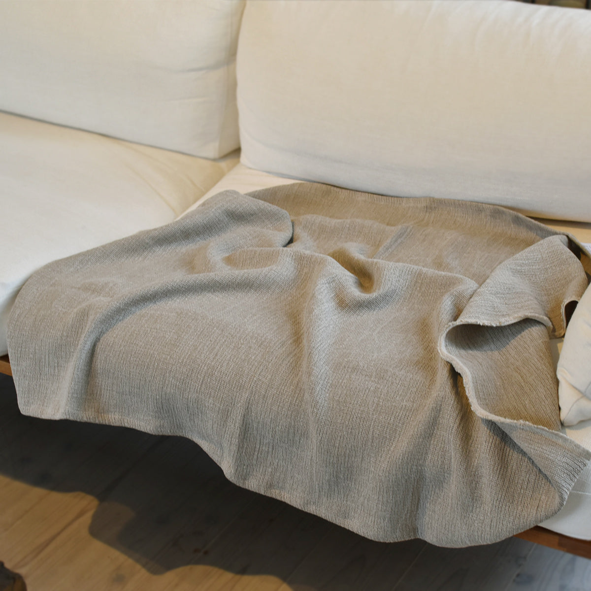 近江の麻 リネンケット クォーター 105×75cm ちりめん ひざ掛け インテリアアクセント リネン100% 麻織物の美しさ 快眠 冷房対策